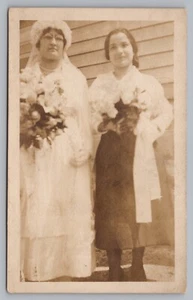 Postcard Wedding Photo Bride Flower Girl Bouquet RPPC April 1918 Unposted Candid - Picture 1 of 2
