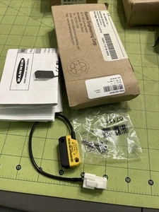 BANNER QS18VP6AF100-76124 PHOTOELECTRIC SENSOR FIELD ADJUSTABLE WORLD-BEAM - Picture 1 of 5