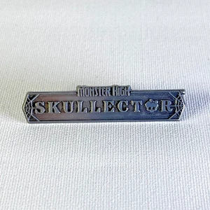 SDCC 2025 Monster High Skullector Logo Enamel Pin | | Mattel | New - Picture 1 of 4