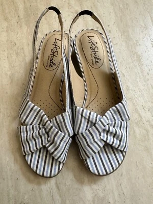 Sandalias LifeStride para mujer talla 5M a rayas punta abierta mimosa Foto 1 de 4