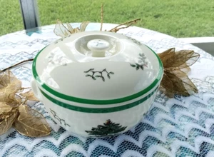 SPODE CHRISTMAS TREE 2.25 Qt Round Covered Casserole ENGLAND 8 5/8" BEAUTY! NEW - Picture 1 of 4