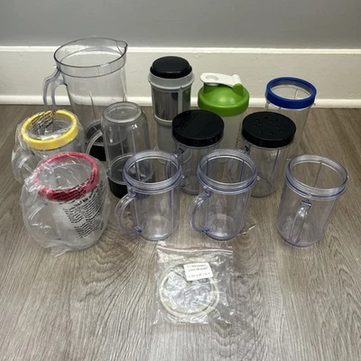 Lote de 12 piezas y accesorios Magic Bullet tazas cuchillas tapas juntas Foto 1 de 4