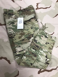 Pantalones de uniforme de combate del ejército OCP Insect Guard NSN 8415-01-623-4186 mediano regular - Imagen 1 de 5