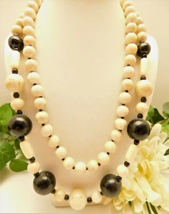 VINTAGE BLACK AND WHITE 2 TIER GRADUATED STONE BEAD 16" NECKLACE - Picture 1 of 4
