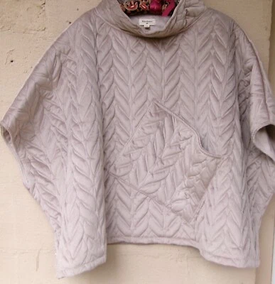 Poncho de terciopelo acolchado World Market beige talla única Foto 1 de 4
