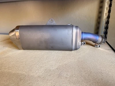 Silenciador de escape deslizable OEM 2025 11-25 Suzuki GSXR-750 GSXR-600 Foto 1 de 4