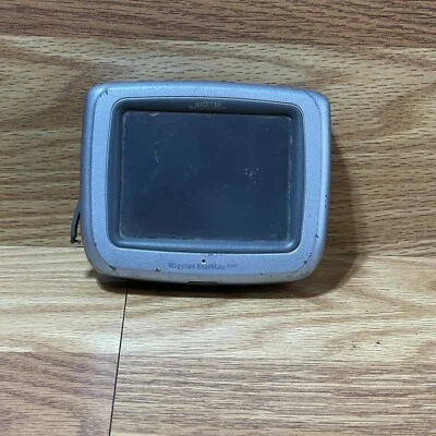 Magellan RoadMate 2200T Silver 3.5" Screen Touch-Screen Car GPS Navigator - Image 1 of 4