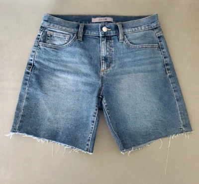 Shorts jeans feminino Joe's tamanho 27 recortes - Imagem 1 de 4