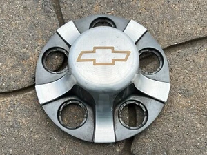 CHEVY S10 PICKUP BLAZER SUV OEM WHEEL CENTER CAP MACHINED 15731941 1998-2005 - Picture 1 of 2