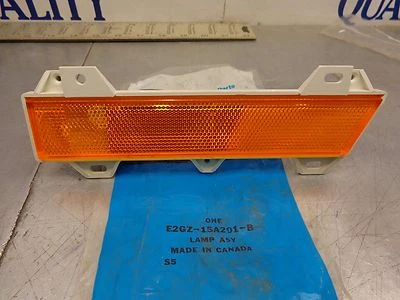 Lámpara de luz marcadora delantera izquierda para algunos EXP LN7 FORD OEM NOS E2GZ-15A201-B  Foto 1 de 3