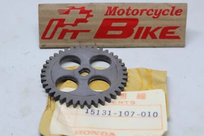 Oil Pump Drive Gear NOS HONDA CB100 CL100 SL100 15131-107-010 - Image 1 of 4