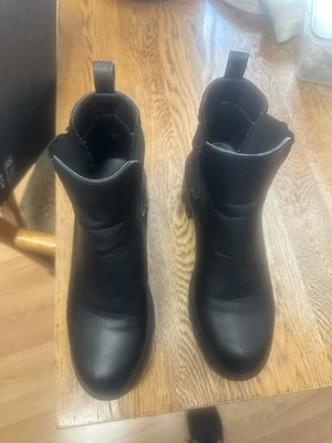 Botas negras para mujer talla 8 Foto 1 de 4