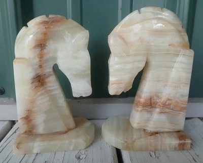 Sujetalibros de colección MidCentury ArtDeco tallados a mano piedra ónix mármol caballo troyano Foto 1 de 4