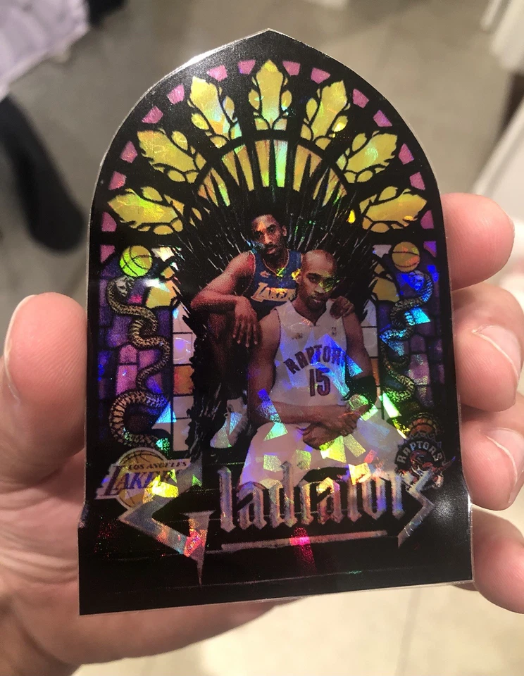 Tarjeta de baloncesto refractor atómico Kobe Vince Carter Gladiators Foto 1 de 3