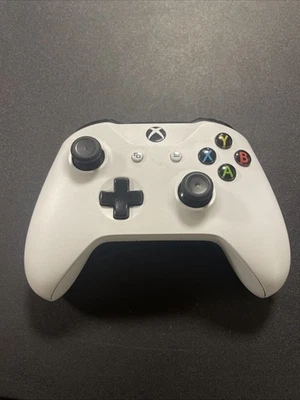 Microsoft Xbox One 2016 Wireless Controller -* Please Read Description* W38-cd23 - Image 1 of 3