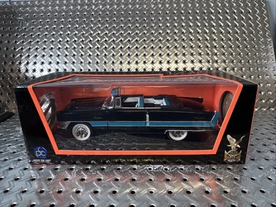 1955 Packard Caribbean Convertible black/blue 1/18 Model Road Signature 96128 - Image 1 of 4