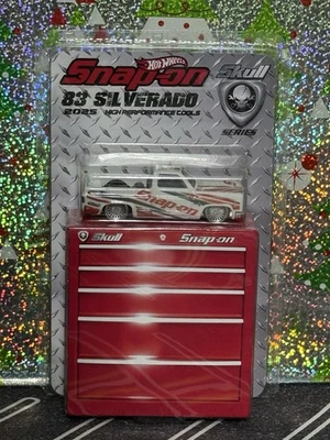 Chevy Silverado Snap On Edition 83 personalizado Hot Wheels Foto 1 de 4