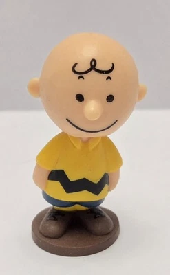 Boneco Charlie Brown Peanuts 2” brinquedos topo de bolo/pvc - Imagem 1 de 4