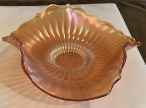 Carnevale Vetro Fenton 3 Punti Raggi Punteggiati Calendula Arruffata Ciotola 6" (132ia) - Foto 1 di 7