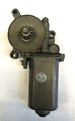 MOTOR ELEVADOR DE VENTANA (REMAN) para camioneta Chevrolet Suburban Beretta Corsica Foto 1 de 2