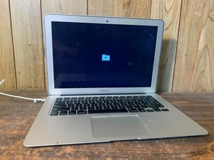 Apple MacBook Air A1466 13.3 inch Laptop - MD760LL/B (June, 2013) i5-4260u 4gb - Picture 1 of 3