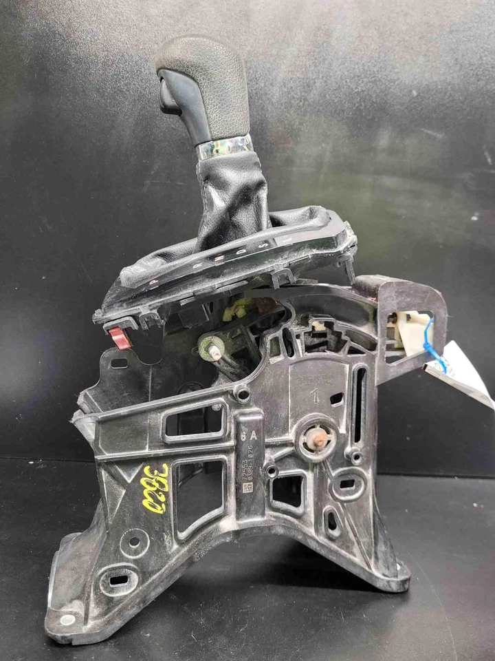 ✅ Honda Civic 2017 montaje de cambio de piso OEM Foto 1 de 4