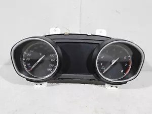 2017-2020 MASERATI LEVANTE MPH SPEEDOMETER GAUGE CLUSTER 670101176 OEM π69k - Picture 1 of 11