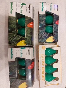 WOW!! Vintage C-7 1/2 Indoor/Outdoor 16 TOTAL Solid Green Bulbs (4) in each Box - Picture 1 of 6
