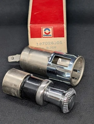 NOS 1970-72 OLDSMOBILE F85 CUTLASS 442 CIGARETTE CIGAR LIGHTER KNOB AND ELEMENT - Image 1 of 4