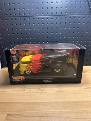 Autobús de arrastre VW personalizado 100 % Hot Wheels escala 1:18 llamas negras, amarillas y rojas Foto 1 de 4