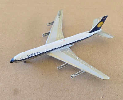 1:400 AeroClassics Boeing 707-320B Lufthansa D-ABUH - Image 1 of 4
