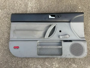 VW New Beetle 9c Coupé Pannello Porta Nero Manovella Anteriore Sinistra - Foto 1 di 4