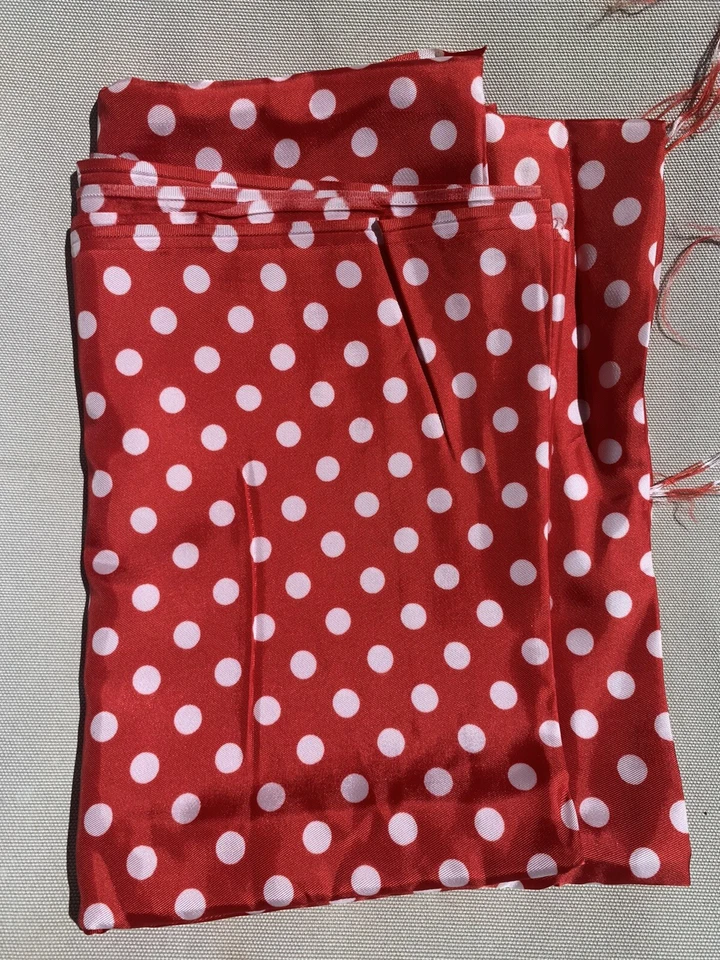 "Tela de satén vintage de lunares rojos y blancos 73x45""" Foto 1 de 4