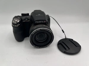 Fuji Film Finepix S3280 Digital Camera 14 Mega Pixels (as Is For Parts) - Picture 1 of 5