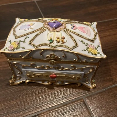 Caja de música joyero Disney Cenicienta de lujo Foto 1 de 4