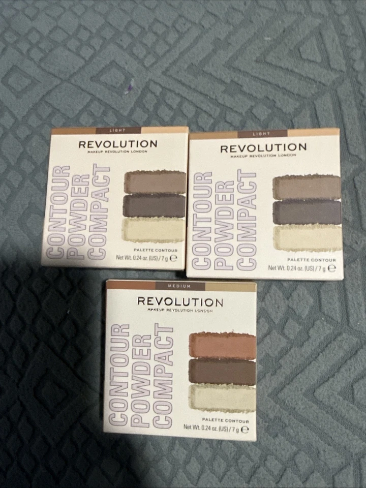 REVOLUTION CONTOUR POWDER COMPACT HIGHLIGHTER: MEDIUM - Image 1 of 1
