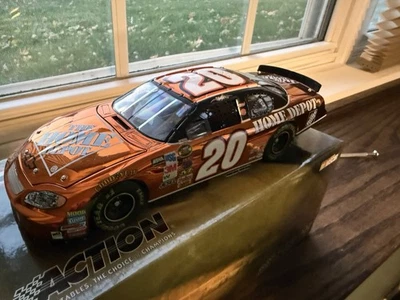 Tony Stewart 2005 Home Depot Color Cromo Elite Nascar 1/24 Diecast Acción #20 Foto 1 de 4