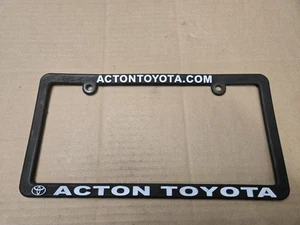 Acton Toyota Littleton Massachusetts MA Placa Etiqueta Marco Soporte Logo Nombre - Imagen 1 de 2