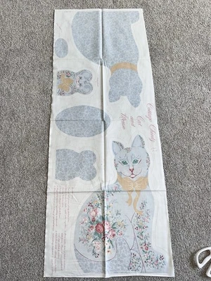 Paneles de tela vintage para gatos y ratones Cottage Chintz Foto 1 de 3