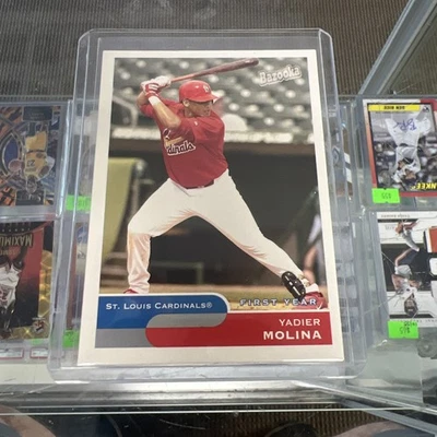 2004 Topps Bazooka Yadier Molina Rookie Card RC #275 First Year With Bat Sp - Image 1 of 2