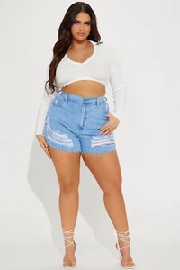 Fashion Nova Distressed Shorts Jean Denim Raw Hem 2X NWT Light Wash - Picture 1 of 4
