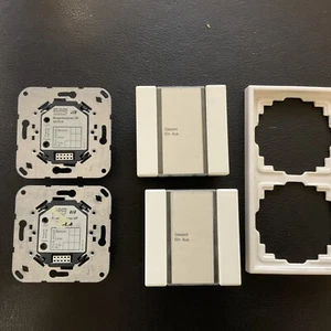 2 Stück KNX Jung Tastsensor 1- fach 2091 Inkl. Busankoppler 2070U & 2-F Rahmen - Bild 1 von 3