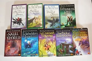 Kate Forsyth Book Lot of 9. Softcover. 2 Complete Series.B - Foto 1 di 10