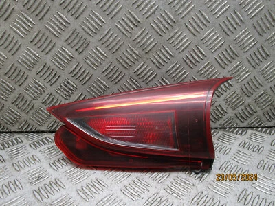 Mazda 3 SE 2015 navegación D 2,2 diésel 5 puertas lado del conductor luz trasera Foto 1 de 4