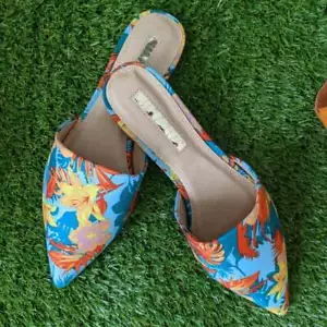 Damenschuhe modisch leicht und bequem Größe 7 neu mit Etikett - Bild 1 von 6