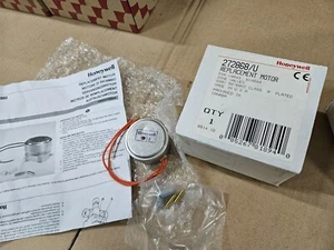 Motore sincrono di ricambio Honeywell 230 V per motore V4044 C + V4044 F trazione nuovo! - Foto 1 di 5