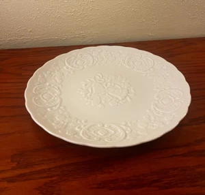 Lenox Hochzeitsversprechen Kollektion - runder Hochzeitsteller 12,5" schlichter Rand verziert - Bild 1 von 4