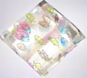 SCIARPA piccola 20" quadrata pastello turchese e rosa e lime su avorio PESCE FANTASIA - Foto 1 di 1