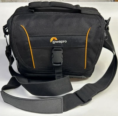 Estuche para cámara Lowepro Adventura SH 160 II negro con correa para el hombro lotes bolsillos Foto 1 de 4