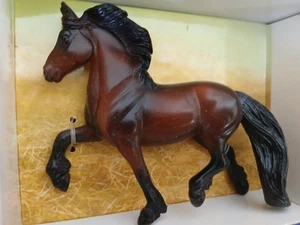 Breyer Stablemate Friesisn - Picture 1 of 1